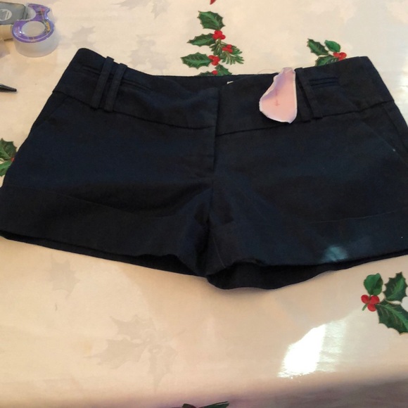 Shorts - Picture 1 of 4